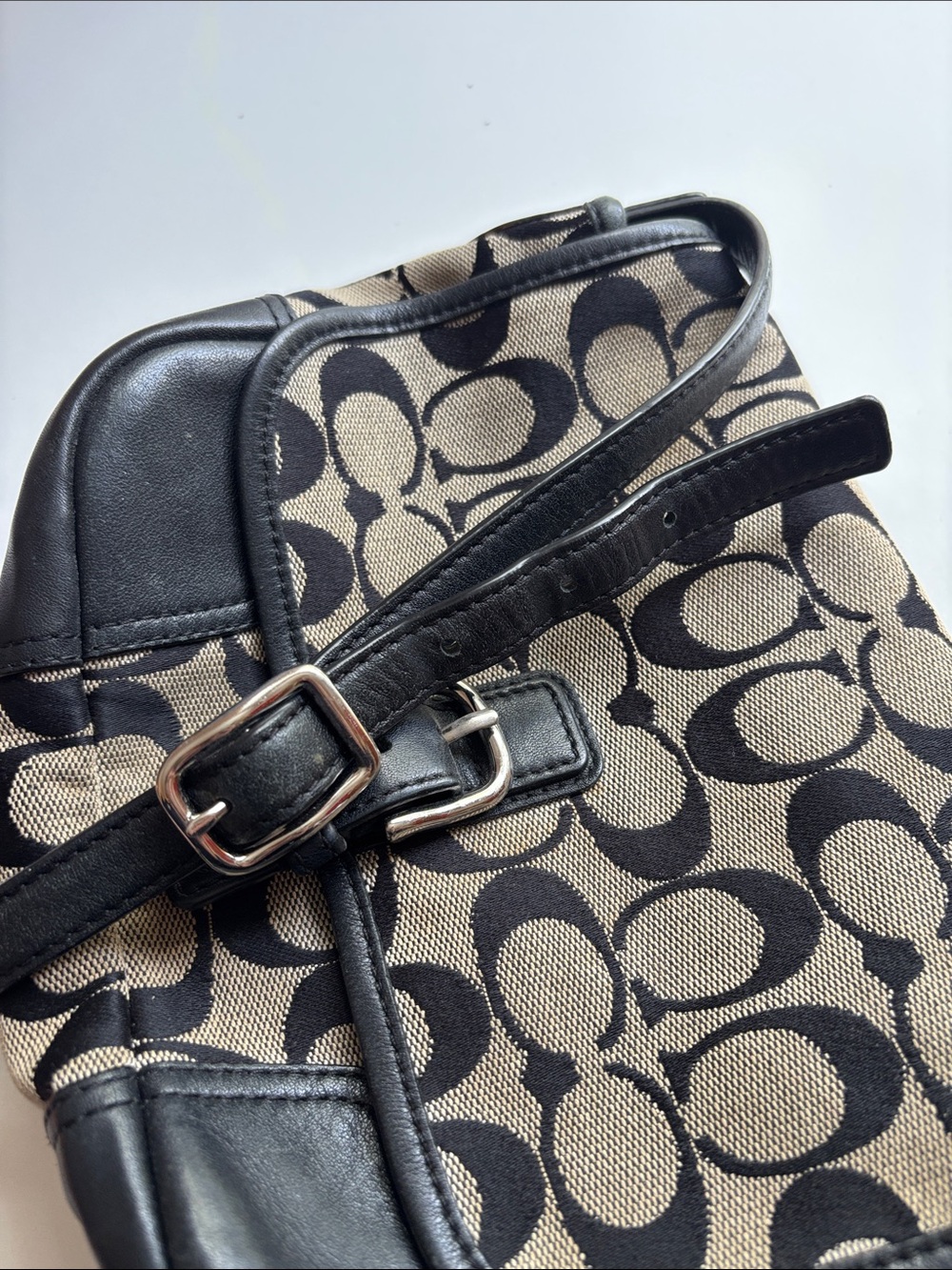 COACH Khaki and Black Signature Canvas Crossbody Bag - Picture 5 of 8